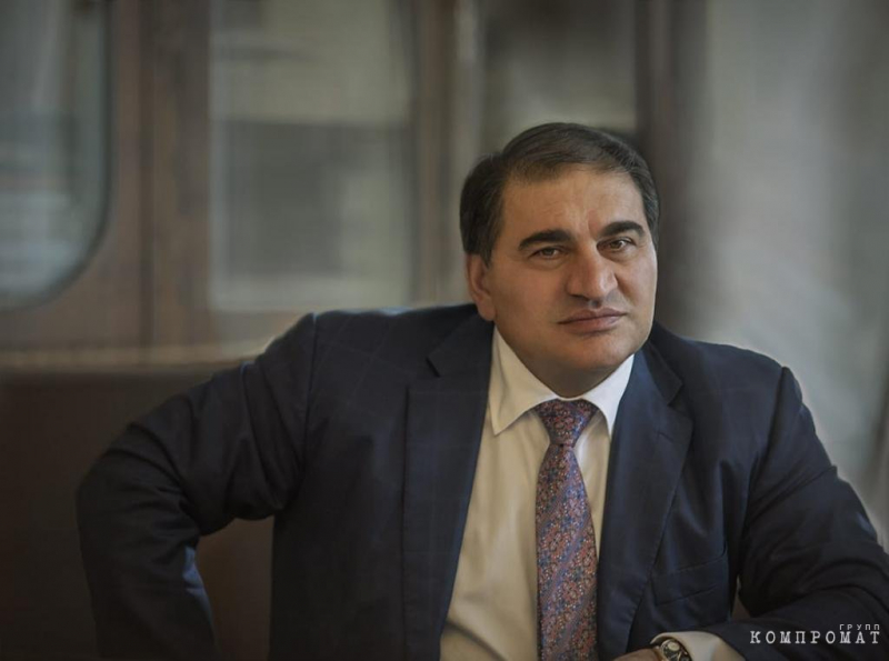 Поместье в закрытом гольф-клубе под Лондоном за £10 млн, вилла на побережье в Испании за €20 млн семьи Мкртича Окрояна