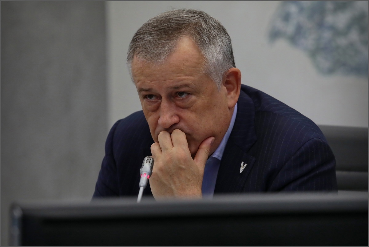 Фото губернатора Дрозденко
