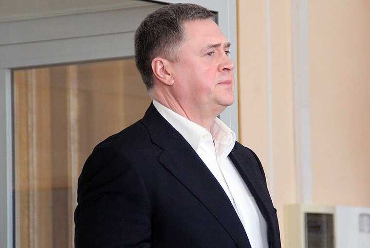 Бывший глава муниципальной администрации Саратова Алексей Прокопенко трудно травмирован в колонии, его транспортировали в поликлинику